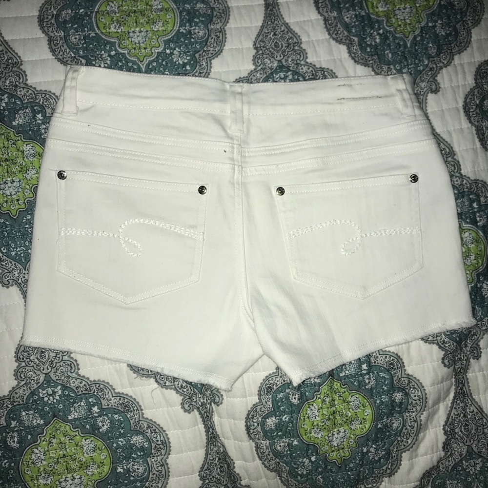 Shorts - Picture 5 of 7